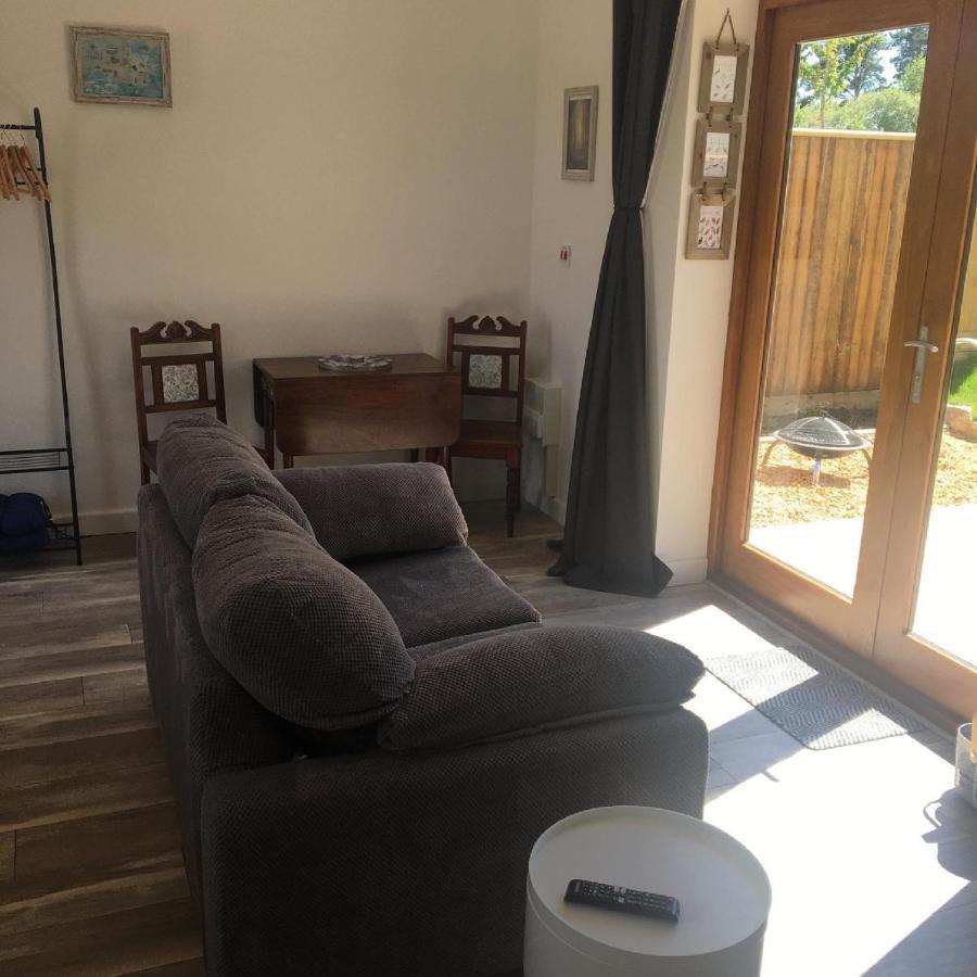 וורהאם Lakeview Studios מראה חיצוני תמונה